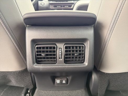 Used 2026 Toyota Camry SE w/ Convenience Package image 21