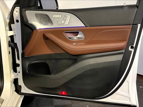 Used 2024 Mercedes-Benz GLE 450 4MATIC image 23