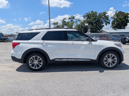 Used 2022 Ford Explorer XLT w/ Equipment Group 202A RWD image 3