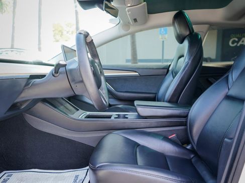 Used 2022 Tesla Model 3 Performance image 5