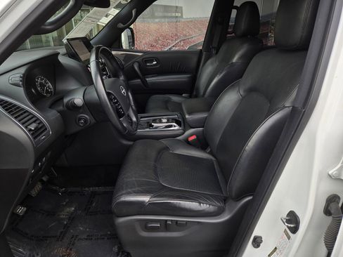 Used 2023 Nissan Armada SL w/ Midnight Edition Package image 17