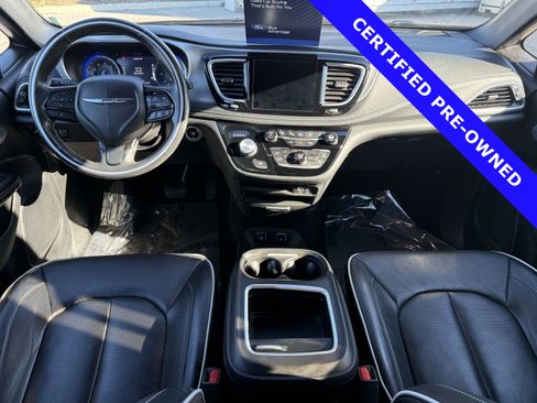 Used 2020 Chrysler Pacifica Limited w/ Advanced Safetytec Group image 17