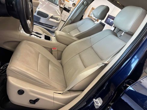 Used 2013 Jeep Grand Cherokee Limited w/ Luxury Group II image 24