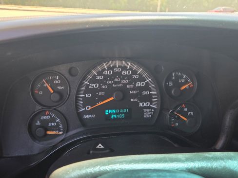 Used 2006 Chevrolet Express 3500 Extended w/ Power and Light Package RWD image 12