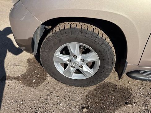 Used 2010 Toyota Land Cruiser image 12