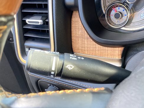 Used 2022 RAM 3500 Limited w/ Max Tow Package image 29