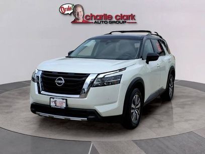 Certified 2023 Nissan Pathfinder SL
