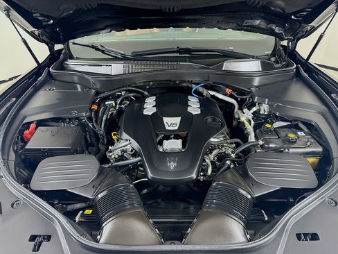 Used 2021 Maserati Levante image 27