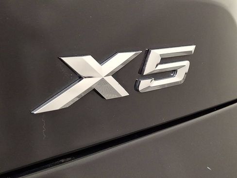 Used 2024 BMW X5 xDrive40i w/ Premium Package AWD/4WD image 29