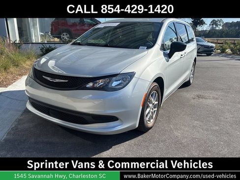 Used 2024 Chrysler Voyager LX FWD image 1