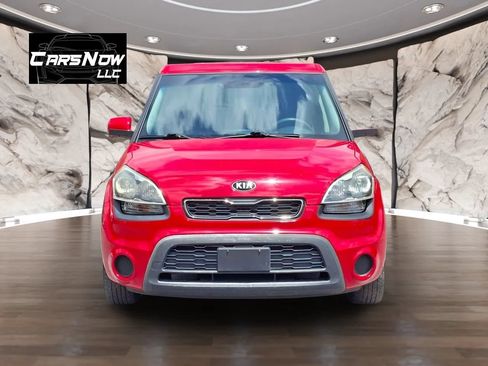 Used 2013 Kia Soul FWD image 2