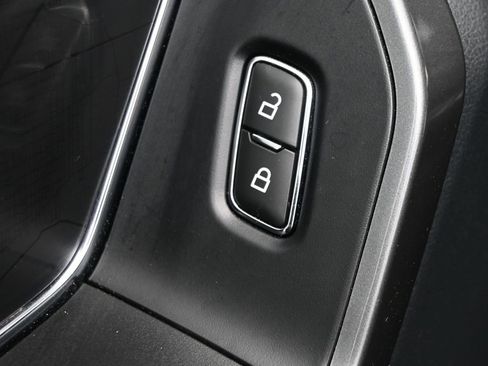 Used 2022 Ford F150 XLT w/ Equipment Group 302A High image 13