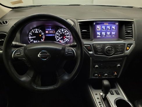 Used 2017 Nissan Pathfinder SL AWD/4WD image 22