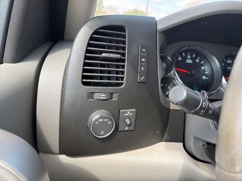 Used 2010 GMC Sierra 1500 SLE w/ Power Pack Plus image 13