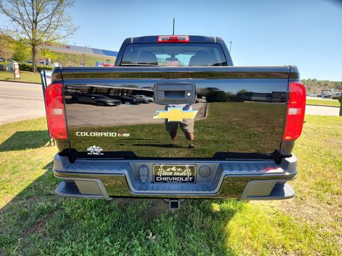 Used 2020 Chevrolet Colorado W/T w/ WT Convenience Package AWD/4WD image 4