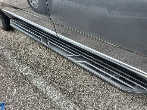 Used 2021 GMC Yukon SLT w/ SLT Luxury Plus Package RWD image 9