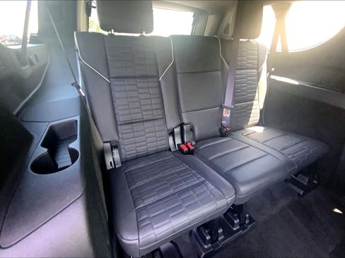 Certified 2026 Cadillac Escalade ESV V AWD/4WD image 25