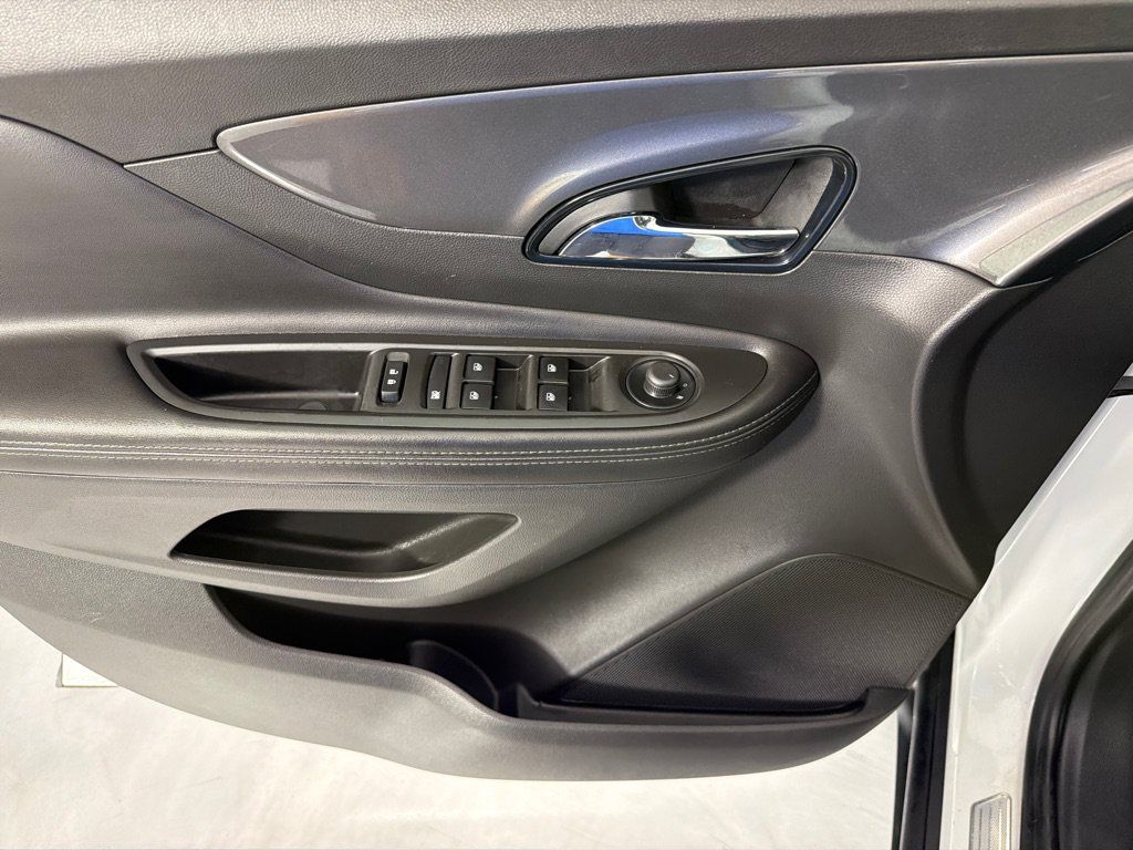 Used 2021 Buick Encore Preferred FWD image 10