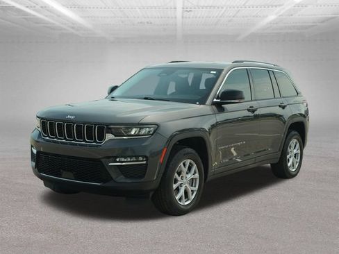 Used 2022 Jeep Grand Cherokee Limited AWD/4WD image 3