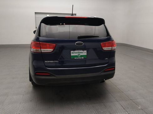 Used 2017 Kia Sorento AWD image 6