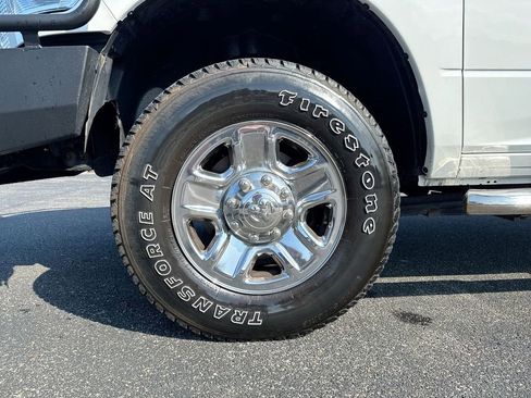 Used 2018 RAM 2500 Tradesman w/ Chrome Appearance Group image 26