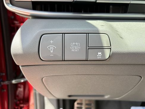 New 2025 Hyundai Elantra SEL FWD image 24