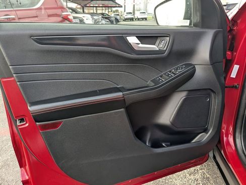 Used 2025 Ford Escape ST-Line image 13