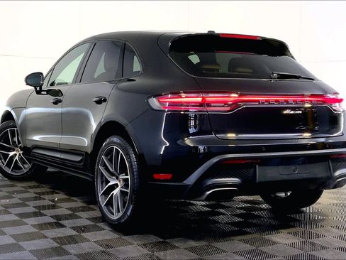 Used 2025 Porsche Macan image 3