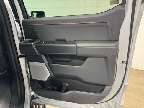 Used 2025 Ford F150 Raptor AWD/4WD image 38