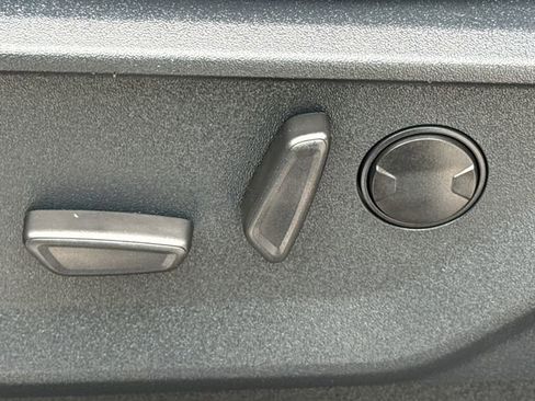 Used 2025 Ford F250 Lariat w/ FX4 Off-Road Package image 22