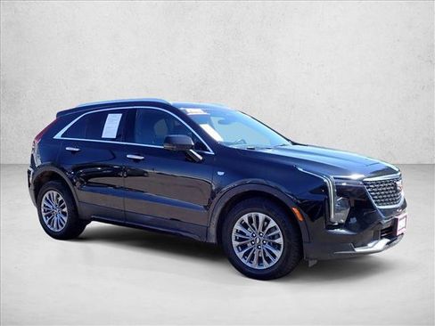 Used 2024 Cadillac XT4 Premium Luxury AWD/4WD image 6
