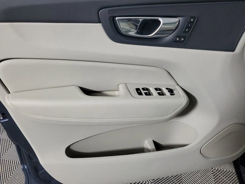 Used 2023 Volvo XC60 B5 Core w/ Climate Package image 21