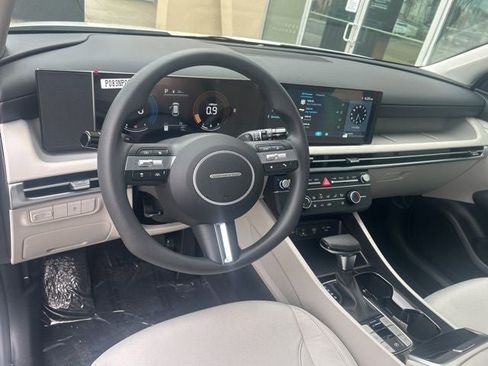 New 2026 Hyundai Tucson SE image 19