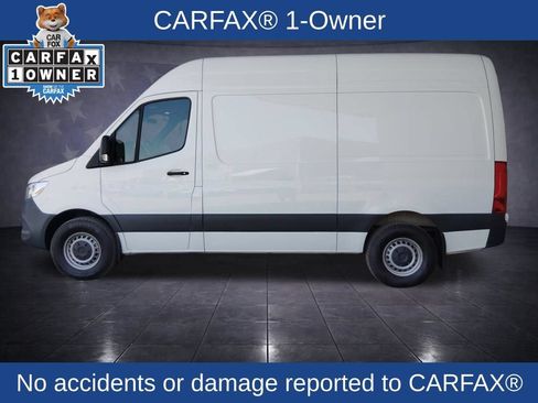 Used 2025 Mercedes-Benz Sprinter 2500 image 2