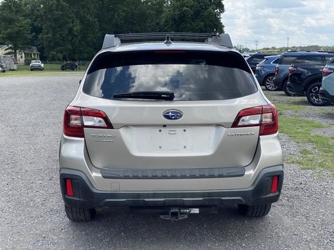 Used 2019 Subaru Outback 2.5i Limited w/ Popular Package #2 AWD/4WD image 6