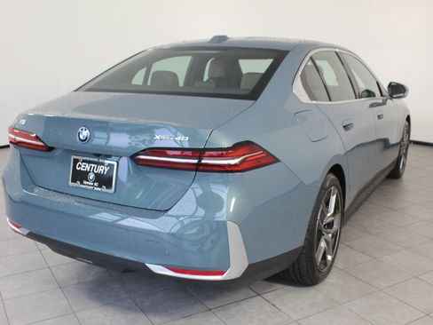 Used 2026 BMW i5 eDrive40 image 8