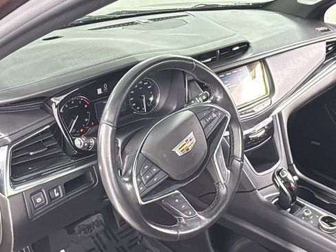 Used 2022 Cadillac XT5 Premium Luxury w/ LPO, Floor Liner Package AWD/4WD image 42