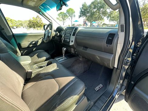 Used 2012 Nissan Xterra PRO-4X w/ Pro-4x Leather Pkg image 23