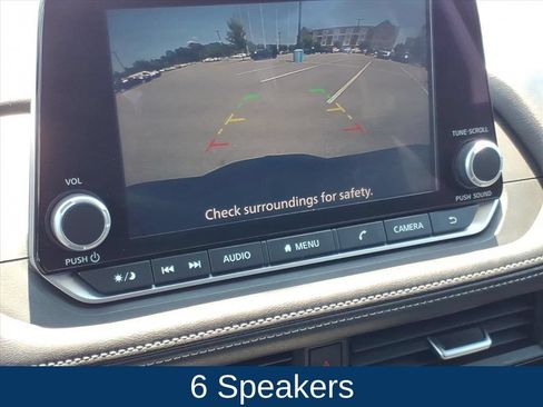 Used 2025 Nissan Rogue SV FWD image 4