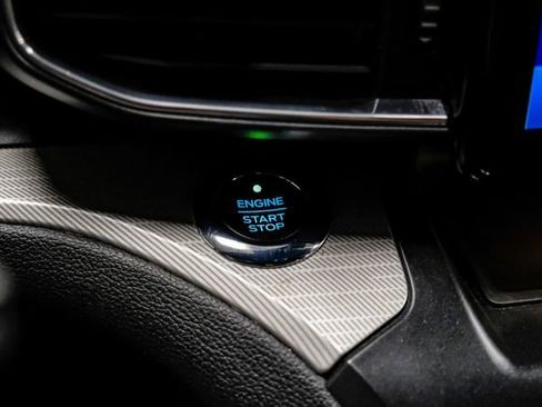 Used 2020 Ford Explorer XLT w/ Equipment Group 202A image 18