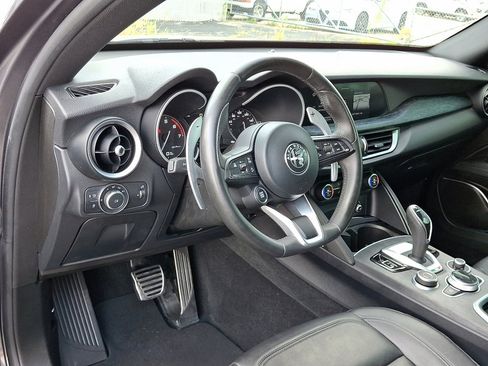 Used 2022 Alfa Romeo Stelvio Sprint image 25
