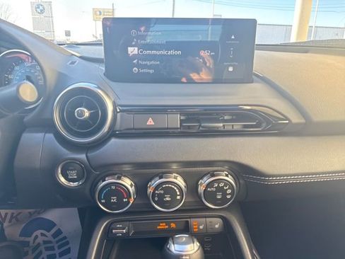 Used 2025 MAZDA MX-5 Miata RF Grand Touring image 19