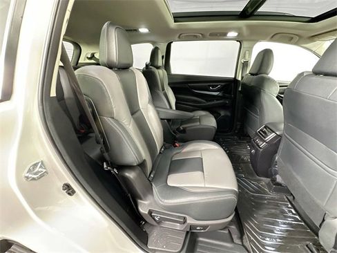 Used 2022 Subaru Ascent Onyx Edition image 4