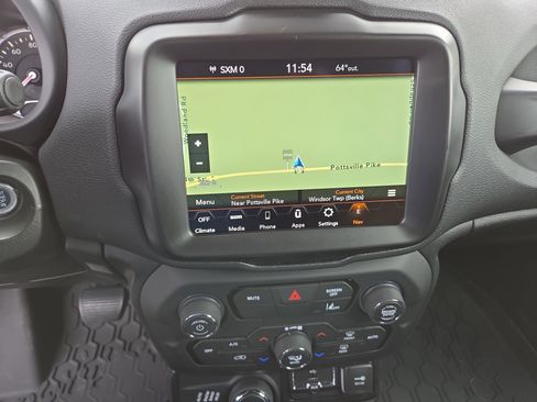 Certified 2023 Jeep Renegade Latitude AWD/4WD image 26