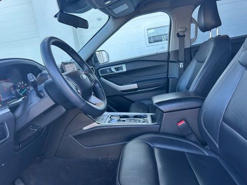 Certified 2023 Ford Explorer XLT w/ Equipment Group 202A image 8