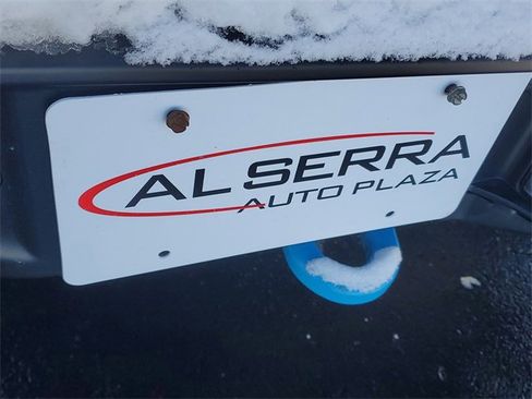 Used 2023 Jeep Wrangler Unlimited Sahara w/ Cold Weather Group image 8