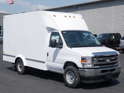 New 2026 Ford E-350 and Econoline 350 Super Duty w/ Power Equipment Group image 4