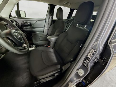 Used 2022 Jeep Renegade Latitude AWD/4WD image 25