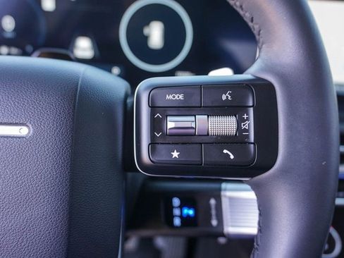 Used 2025 Hyundai Santa Fe Limited image 28