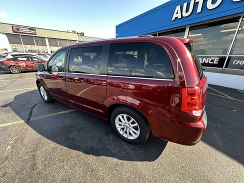 Used 2018 Dodge Grand Caravan SXT image 14